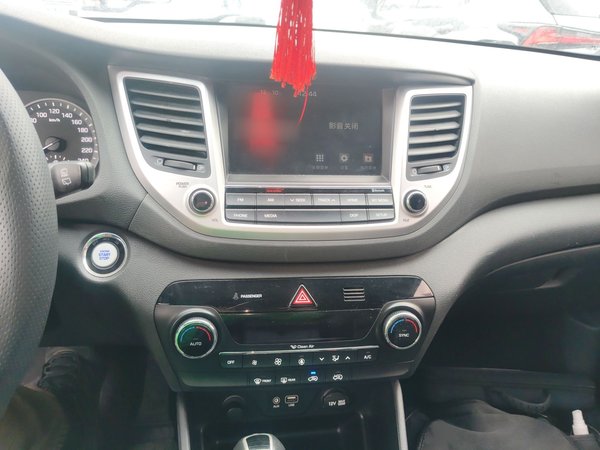 Hyundai Tucson 2015, 101600 км, за 7809 USD - фото 13