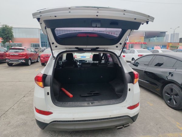 Hyundai Tucson 2015, 116500 км, за 7340 USD - фото 22