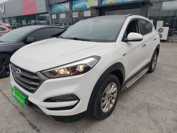 Hyundai Tucson 2015 1.6T Dual-Clutch Two-Wheel-Drive Smart Model