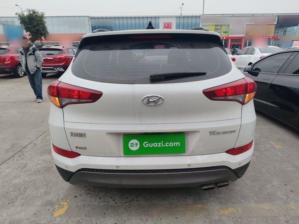 Hyundai Tucson 2015, 116500 км, за 7340 USD