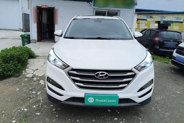 Hyundai Tucson 2015, 134100 км, за 7040 USD