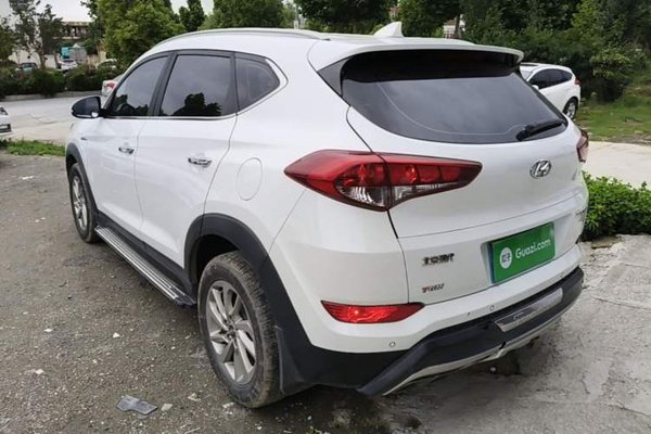 Hyundai Tucson 2015, 134100 км, за 7040 USD