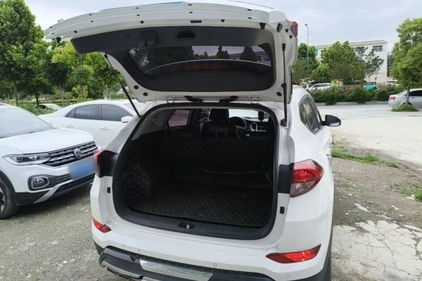Hyundai Tucson 2015, 134100 км, за 7040 USD - фото 22