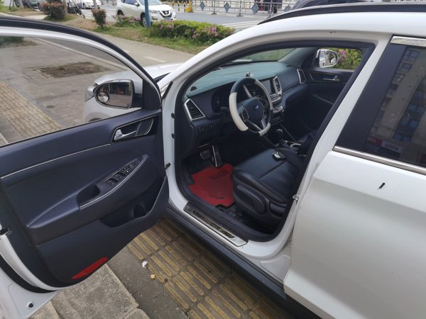 Hyundai Tucson 2015, 139100 км, за 7354 USD - фото 19