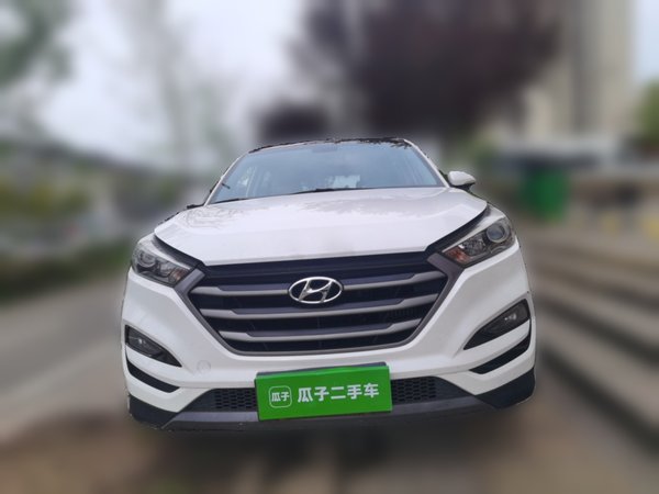 Hyundai Tucson 2015, 139100 км, за 7354 USD