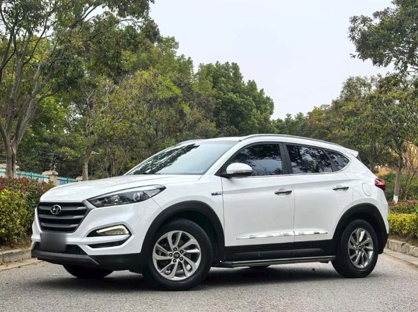 Hyundai Tucson 2015 1.6T Dual-Clutch Two-Wheel-Drive Smart Model