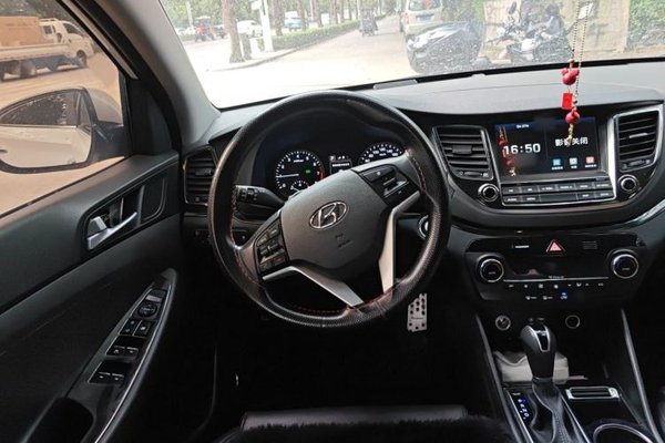 Hyundai Tucson 2015, 43200 км, за 9255 USD - фото 9
