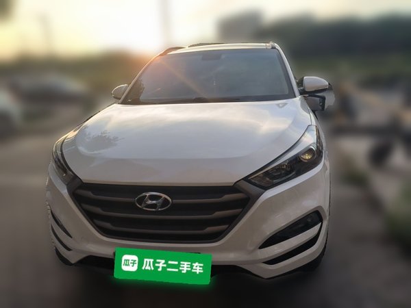 Hyundai Tucson 2015, 61300 км, за 6978 USD
