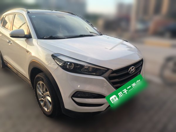 Hyundai Tucson 2015, 61300 км, за 6978 USD