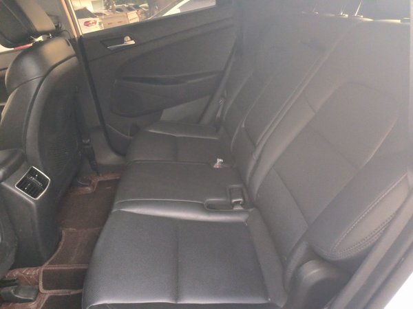 Hyundai Tucson 2015, 61300 км, за 6978 USD - фото 18