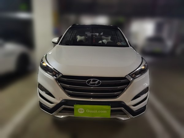Hyundai Tucson 2015, 80500 км, за 7268 USD