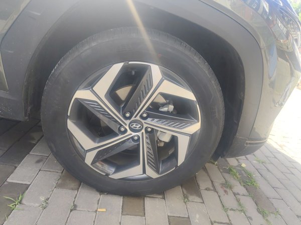 Hyundai Tucson 2023, 10000 км, за 14569 USD