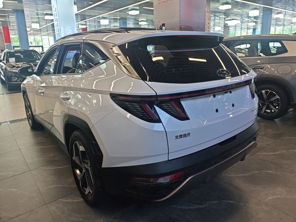 Hyundai Tucson 2023, 16100 км, за 16866 USD