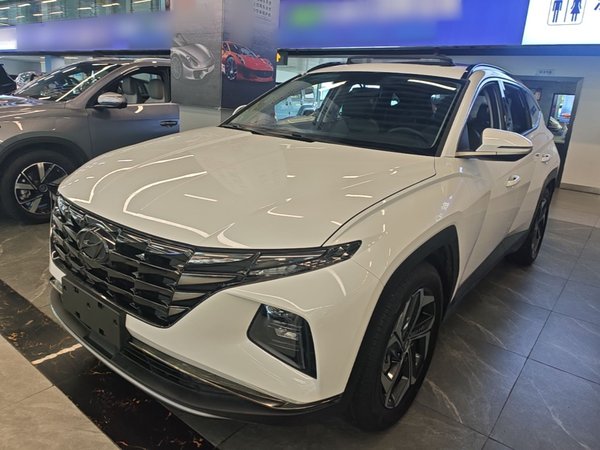 Hyundai Tucson · 2023 год