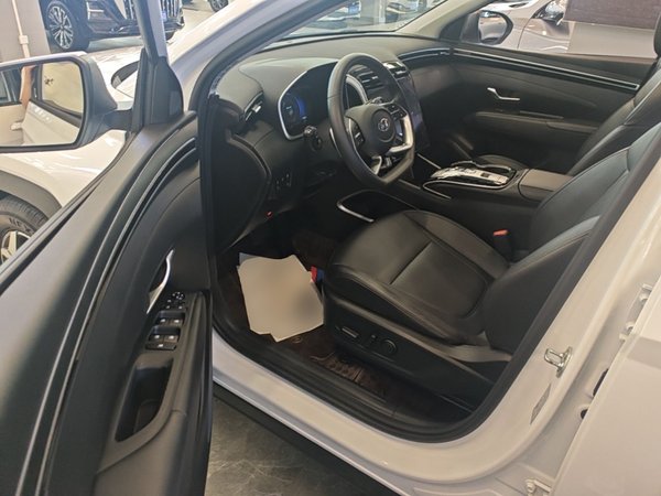 Hyundai Tucson 2023, 16100 км, за 16866 USD - фото 19