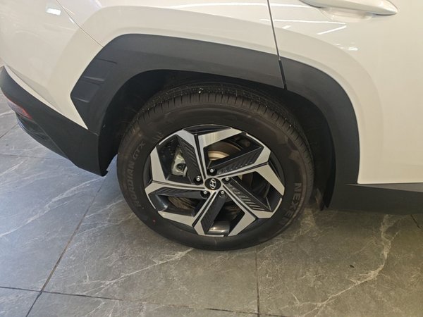 Hyundai Tucson 2023, 16100 км, за 16866 USD - фото 10