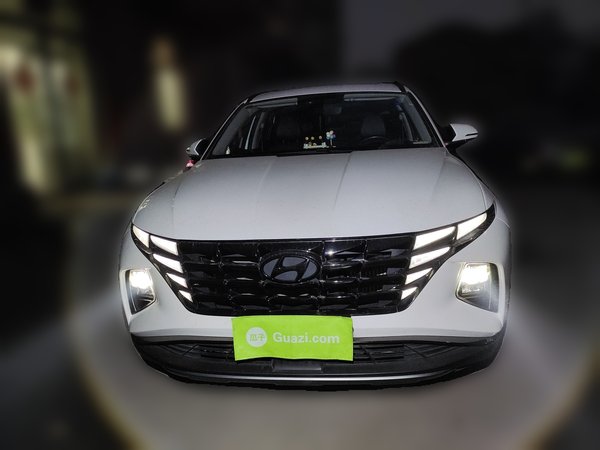 Hyundai Tucson 2023, 29600 км, за 16414 USD