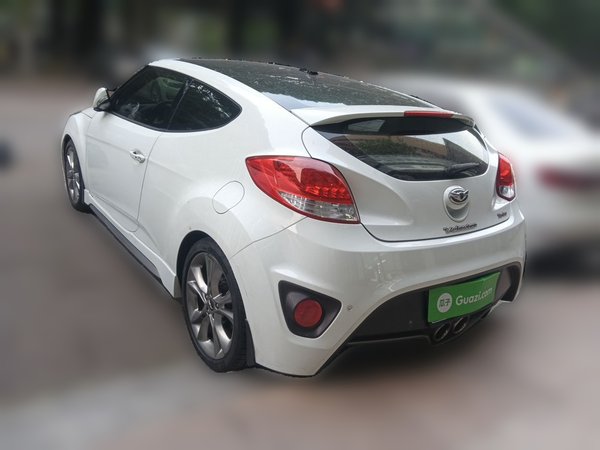 Hyundai Veloster 2015, 78600 км, за 5946 USD