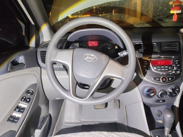 Hyundai Verna (older generation) 2014, 77000 км, за 3583 USD - фото 17