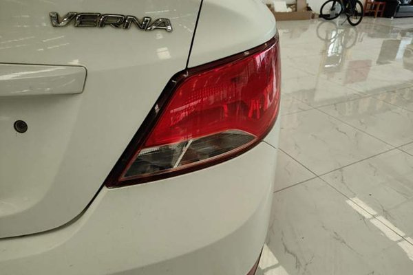 Hyundai Verna (older generation) 2014, 80000 км, за 4899 USD - фото 14