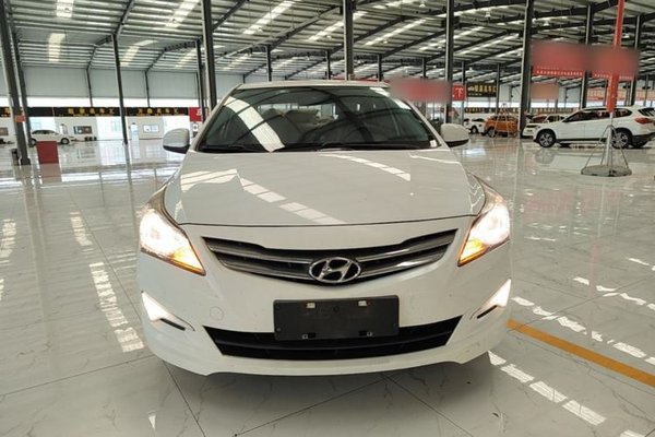 Hyundai Verna (older generation) 2014, 80000 км, за 4899 USD