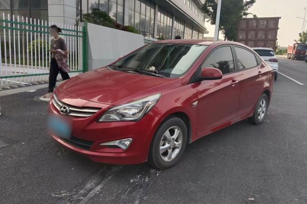 Hyundai Verna (older generation) 2016, 56400 км, за 4960 USD