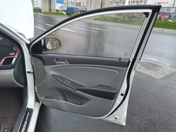 Hyundai Verna (older generation) 2016, 95100 км, за 5448 USD - фото 24