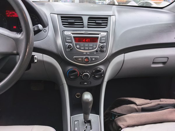 Hyundai Verna 2014, 135700 км, за 4203 USD - фото 12