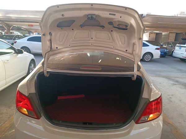 Hyundai Verna 2014, 108800 км, за 4612 USD - фото 22