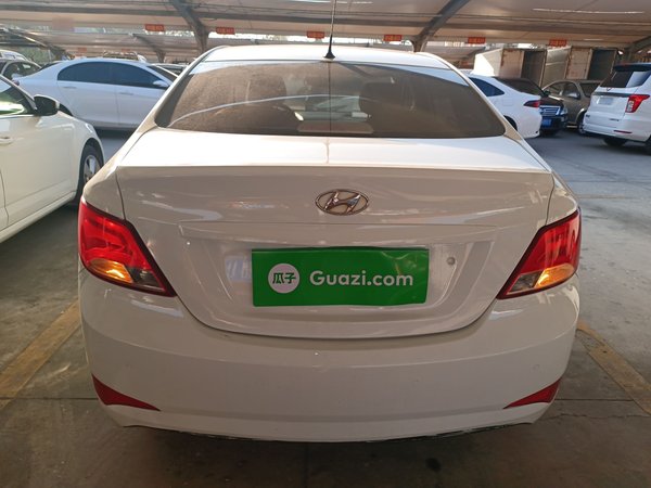 Hyundai Verna 2014, 108800 км, за 4612 USD