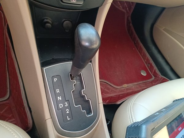 Hyundai Verna 2014, 108800 км, за 4612 USD - фото 17