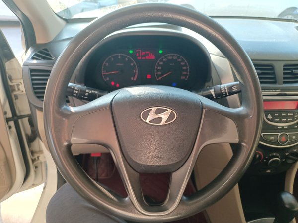 Hyundai Verna 2014, 108800 км, за 4612 USD - фото 14