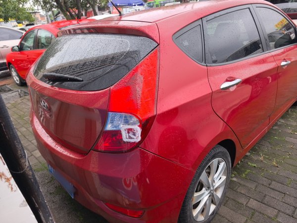 Hyundai Verna Ray 2014, 102900 км, за 4990 USD