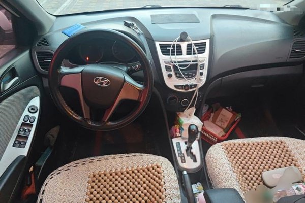 Hyundai Verna Ray 2014, 127700 км, за 3337 USD