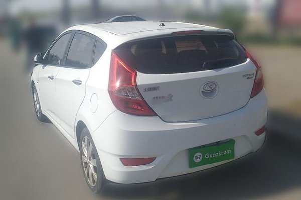 Hyundai Verna Ray 2014, 102000 км, за 6895 USD
