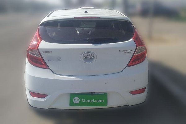 Hyundai Verna Ray 2014, 102000 км, за 6895 USD