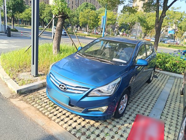 Hyundai Verna Ray 2016 1.4L Automatic Leading-Edge GLX