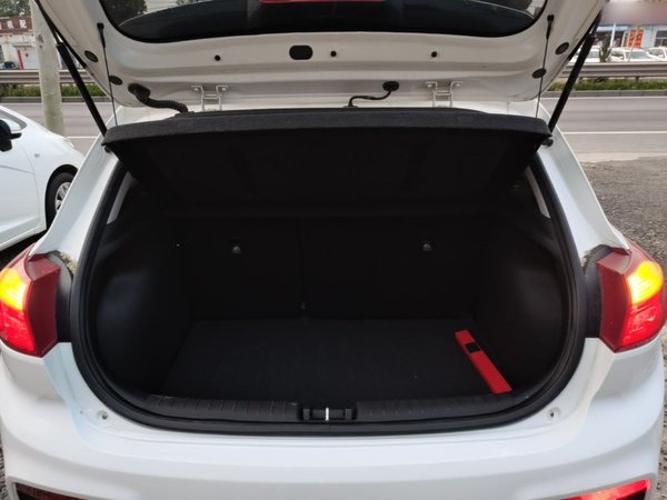 Hyundai Verna RV 2017, 45900 км, за 7128 USD - фото 22