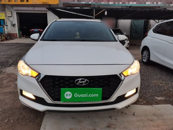 Hyundai Verna RV 2017, 45900 км, за 7128 USD