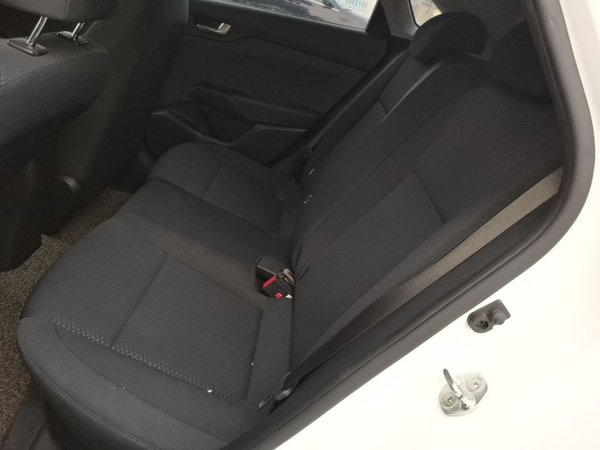 Hyundai Verna RV 2017, 45900 км, за 7128 USD - фото 20