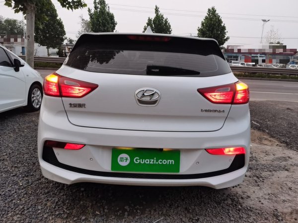 Hyundai Verna RV 2017, 45900 км, за 7128 USD