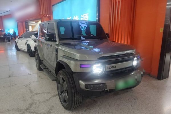 iCAR V23 2025, 5800 км, за 18475 USD