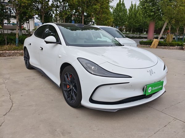 IM L6 2024, 44300 км, за 21393 USD