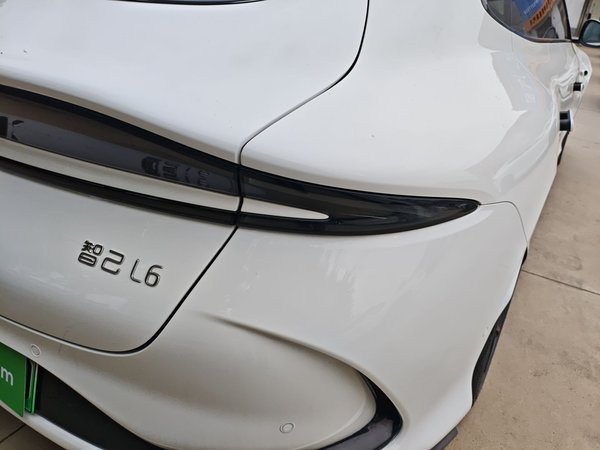 IM L6 2024, 44300 км, за 21393 USD