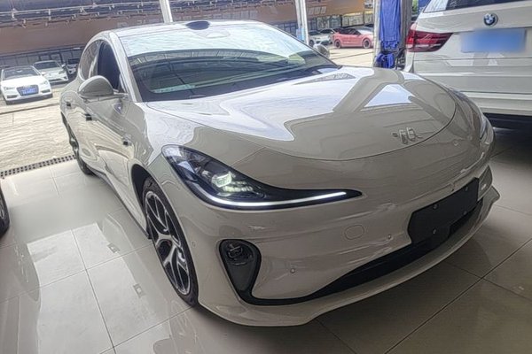 IM L6 2025, 15100 км, за 25811 USD