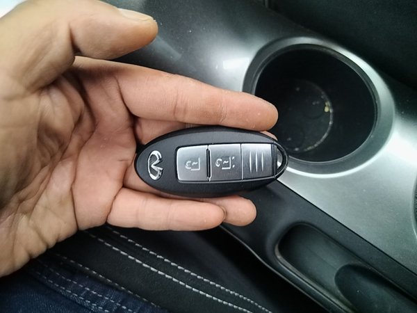 Infiniti ESQ 2014, 57699 км, за 7409 USD - фото 12