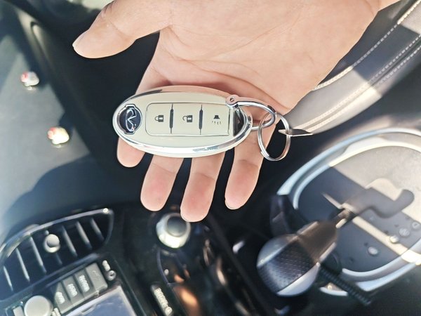 Infiniti ESQ 2014, 38200 км, за 10991 USD - фото 24