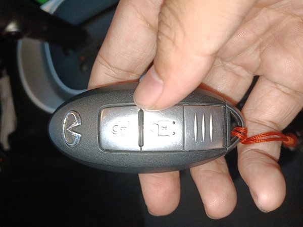 Infiniti ESQ 2014, 20099 км, за 8011 USD - фото 9