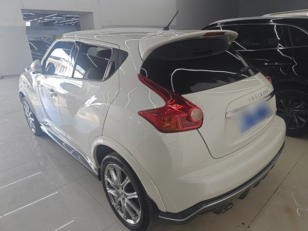 Infiniti ESQ 2014, 52500 км, за 8739 USD