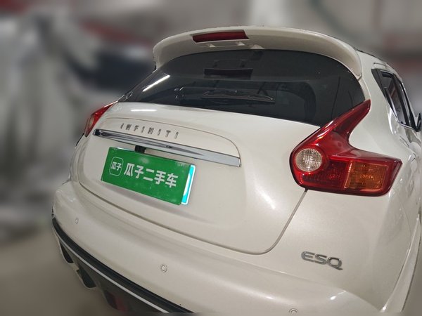 Infiniti ESQ 2014, 71100 км, за 9395 USD